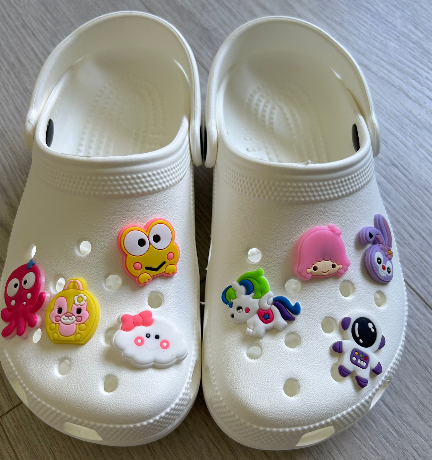 Pick A Mix Young Girls Shoe Charms (8 Pack)